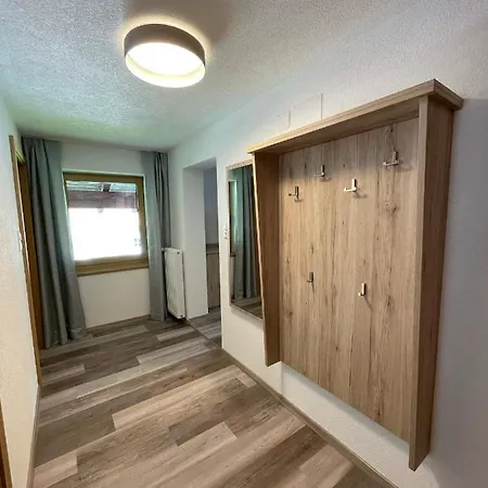 Haus Lusspark Guest house Lermoos