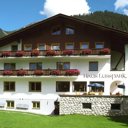 Haus Lusspark Guest house Lermoos