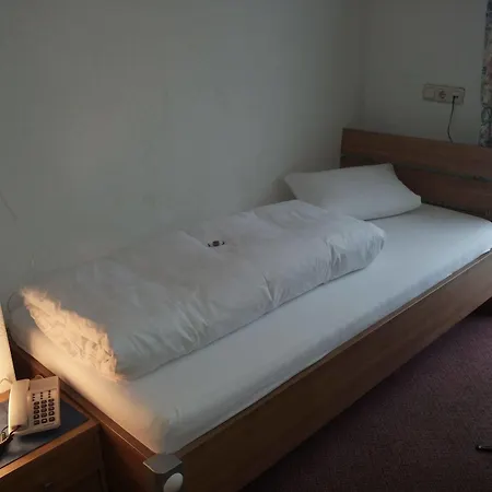 豪斯拉斯帕克酒店